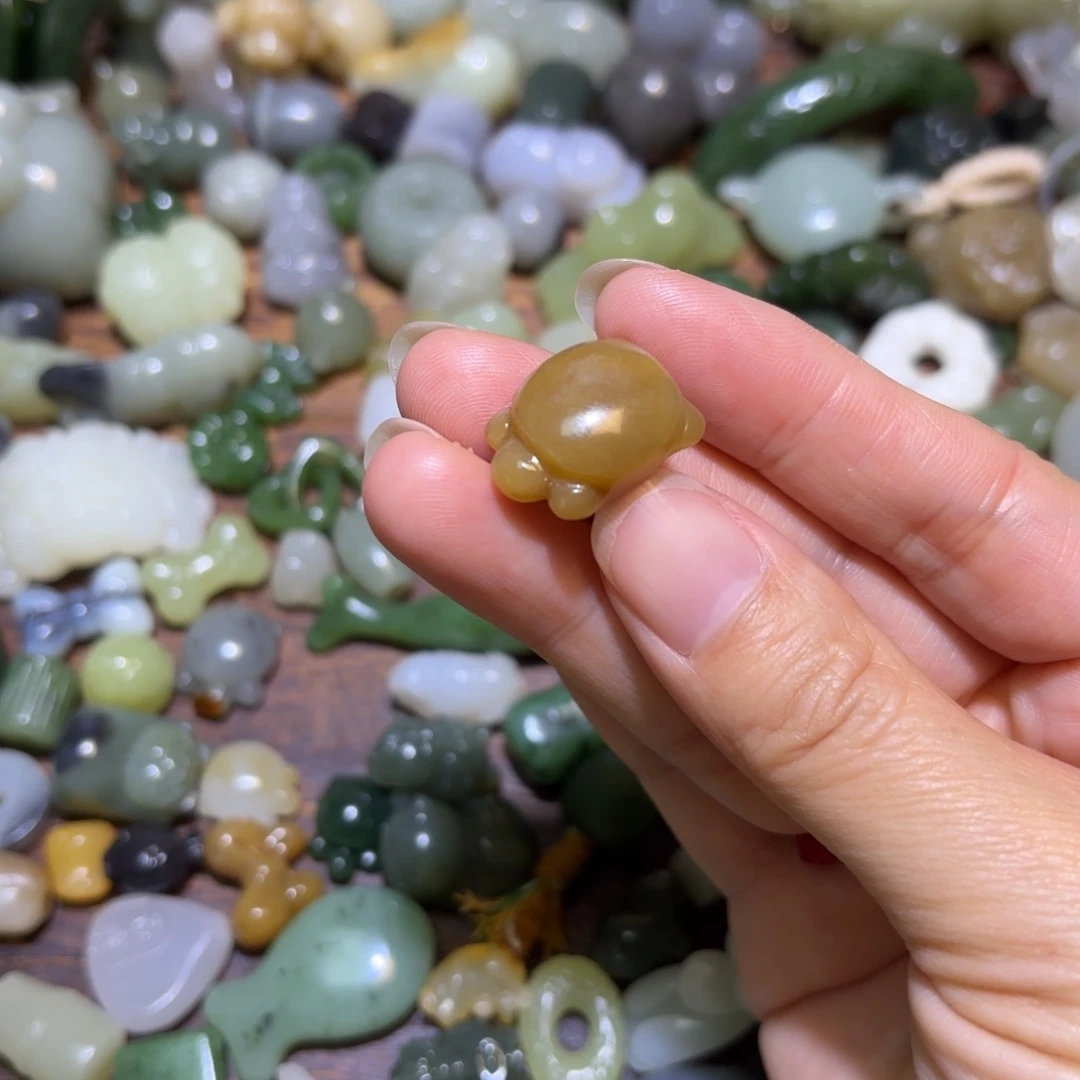 和田玉未镶嵌珠宝半成品