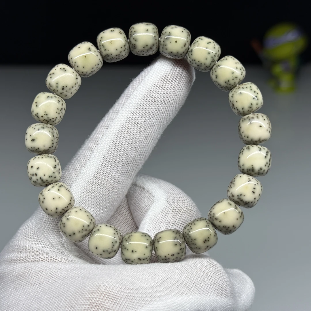 星月菩提手串 11X10 侧大留白正月老型小细星 同枝石玉青花糯冰料