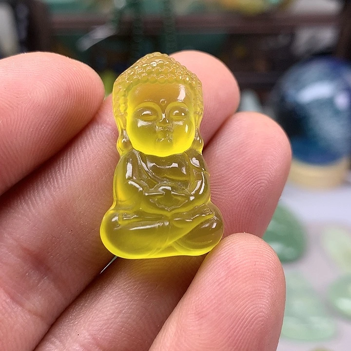 蛇纹石玉挂坠未镶嵌