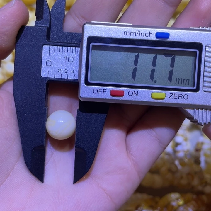 蜜蜡未镶嵌珠宝奇石11.7m