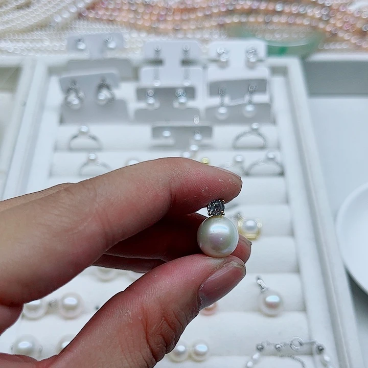 未镶嵌淡水珍珠耳饰