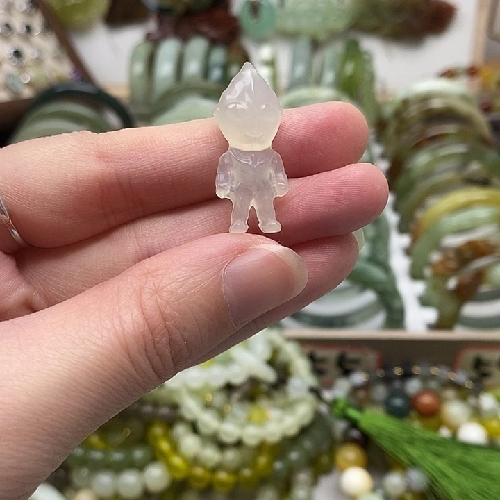 蛇纹石玉手镯未镶嵌奥特曼