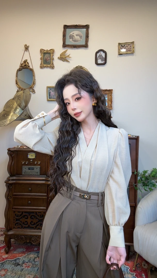 【小春天专属】设计感V领打条气质简约百搭衬衫Y4896