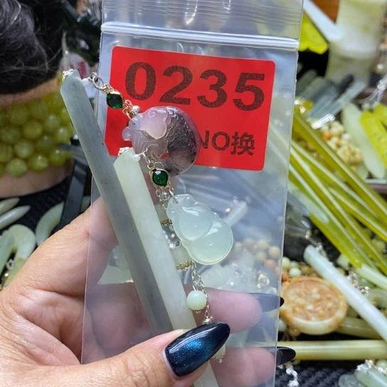 用***4未镶嵌蛇纹石玉发簪