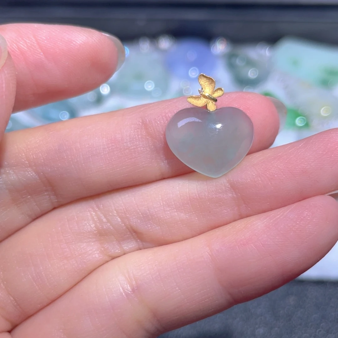 翡翠18K金镶嵌颈饰翡翠