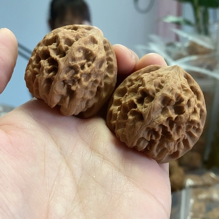 文玩核桃把件42野牛蜡皮