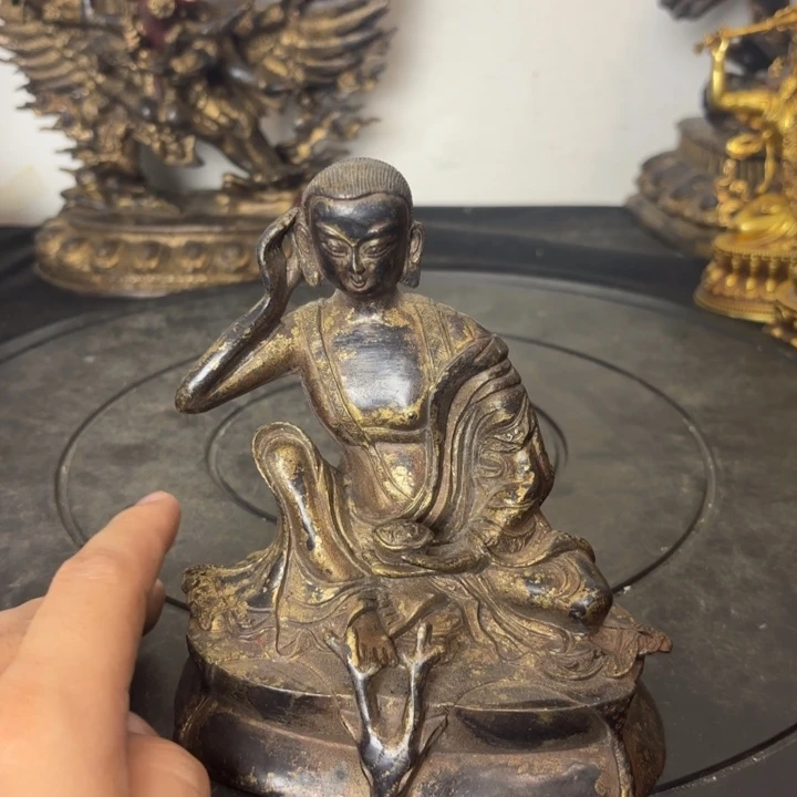 米拉日巴黄铜摆件
