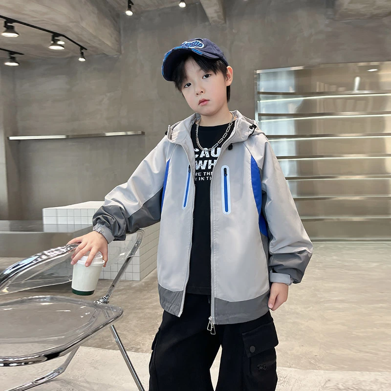 儿童装男童秋装外套2025新款春秋季夹克中大童男孩冲锋衣秋冬款潮