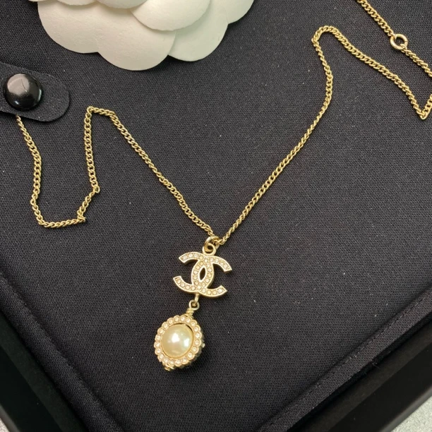 未使用 Chanel/香奈儿 经典太阳花珍珠满钻毛衣链项链18S/KK0183