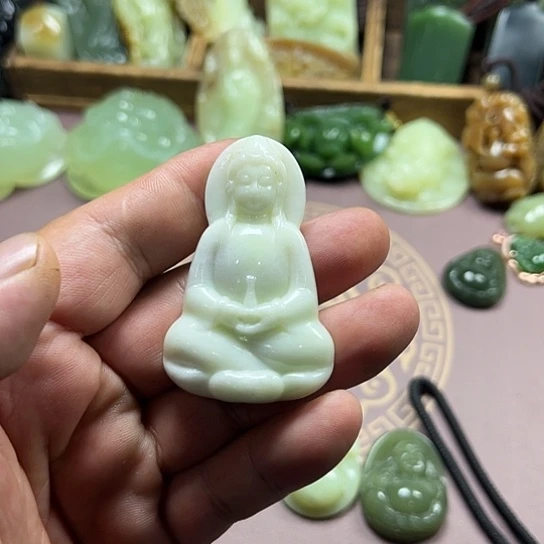 蛇纹石玉合金颈饰