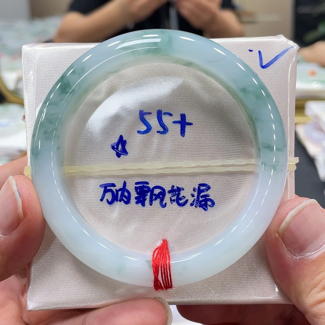未镶嵌手镯翡翠翡翠