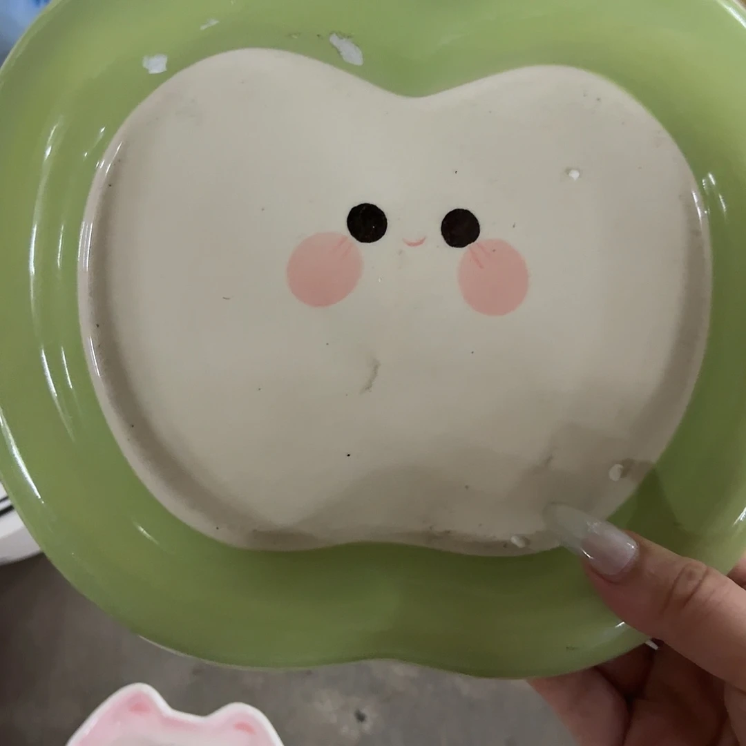 搪瓷微瑕绿苹果一个