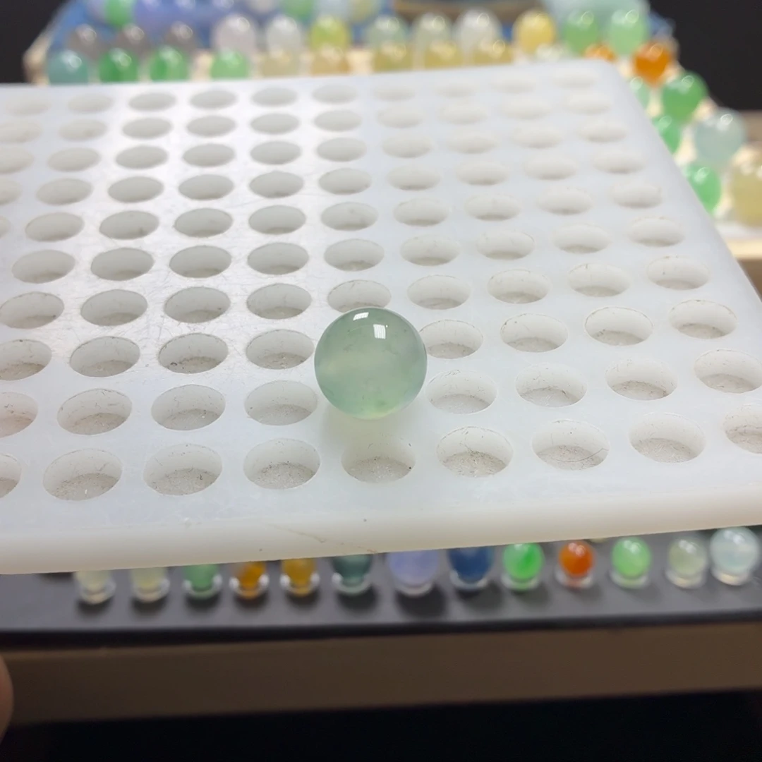 翡翠未镶嵌手链12.1翡翠圆珠