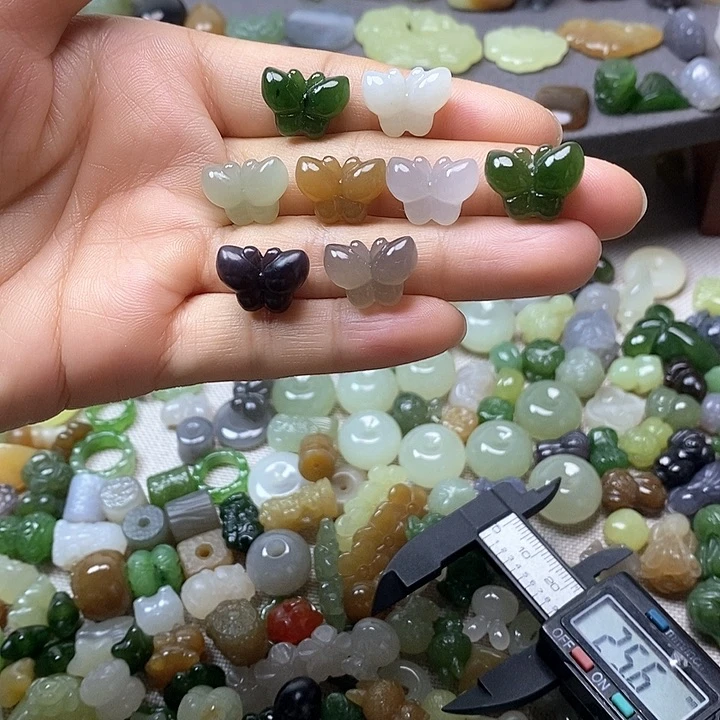 未镶嵌和田玉挂件蝴蝶98一个多样性发其一