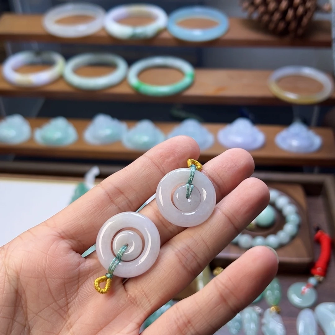 翡翠未镶嵌颈饰平安扣翡翠