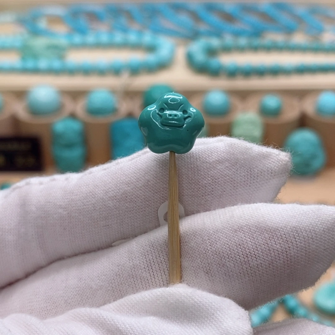 绿松石未镶嵌珠宝奇石