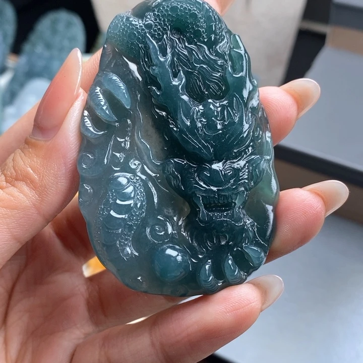 定制翡翠未镶嵌龙牌