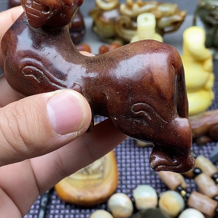 未镶嵌蛇纹石玉颈饰