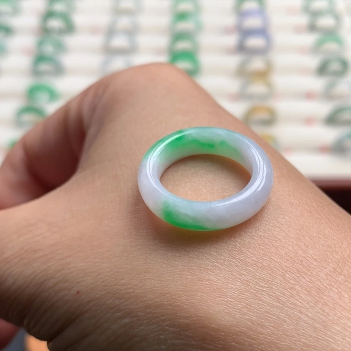 翡翠未镶嵌戒指12圈