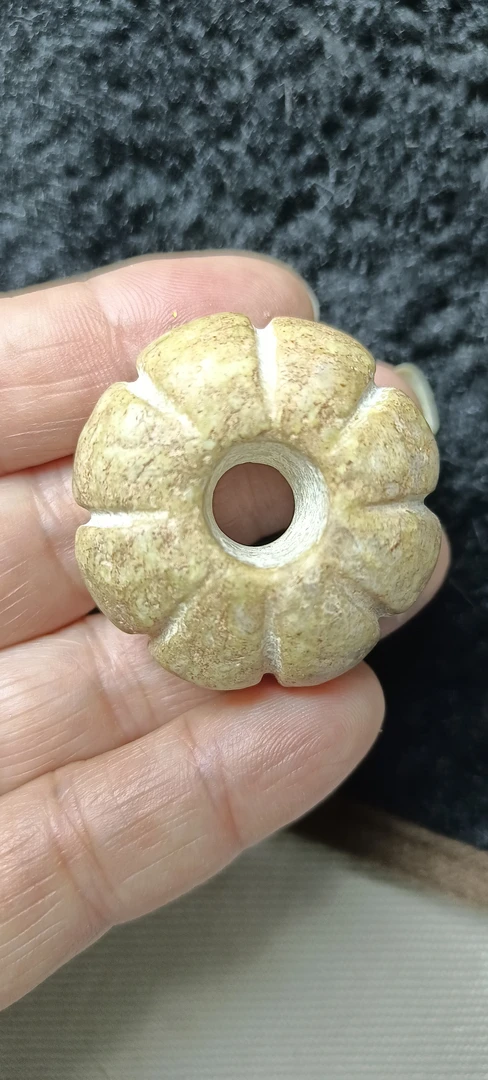 河磨奇石太阳花形件