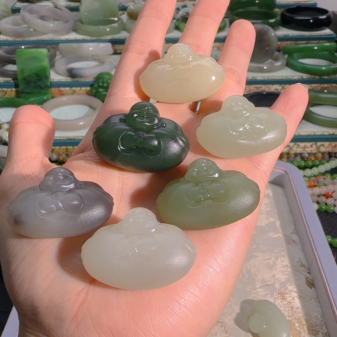 和田玉未镶嵌颈饰宝宝佛 拍一发一多样性发货