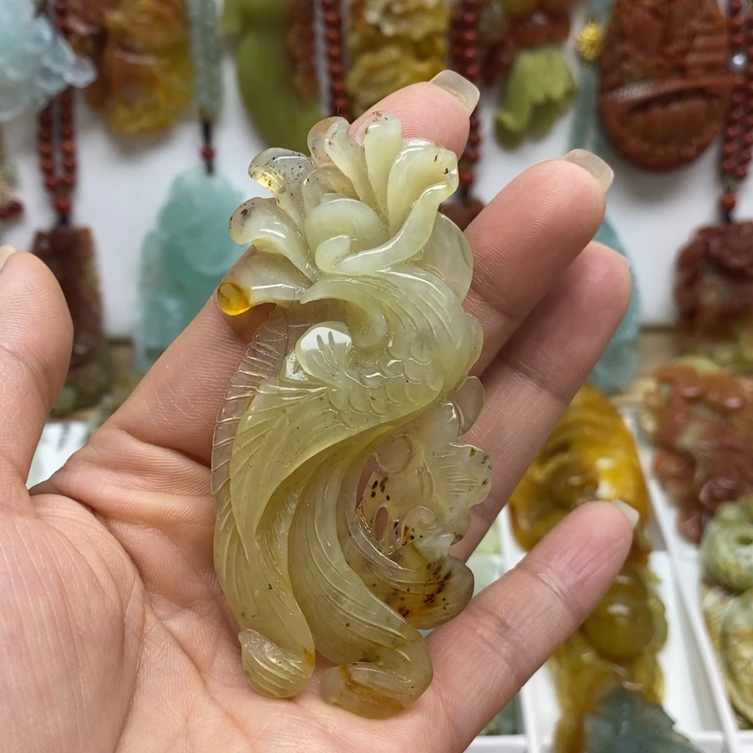 蛇纹石玉未镶嵌颈饰