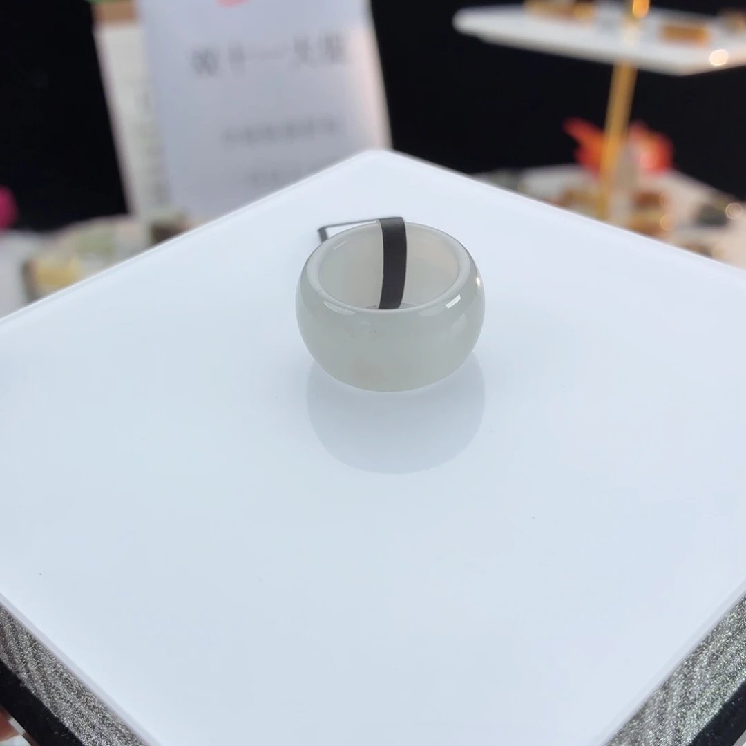 和田玉（糖玉）未镶嵌戒指Q88冰紫轮胎15.8不退换