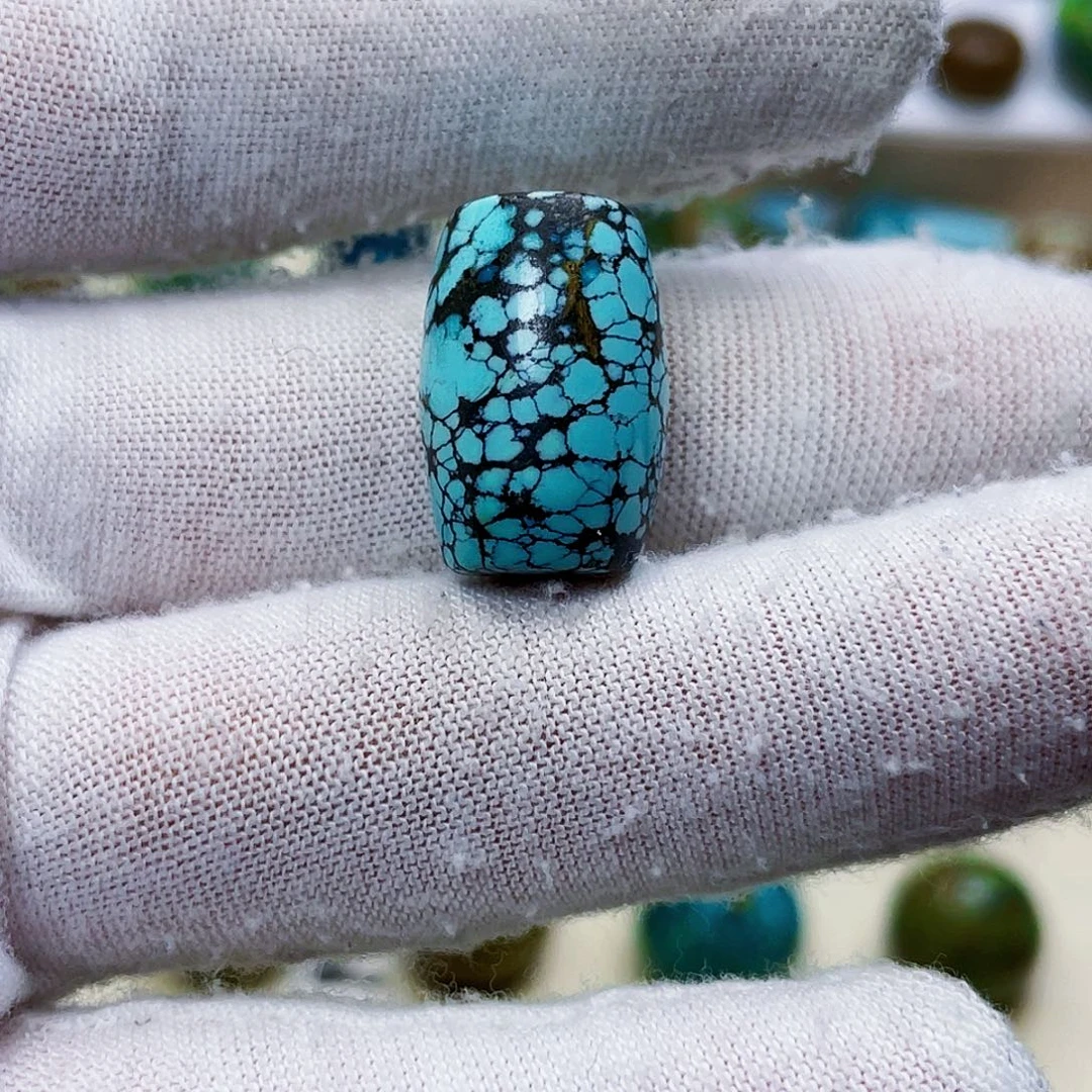 绿松石未镶嵌饰品