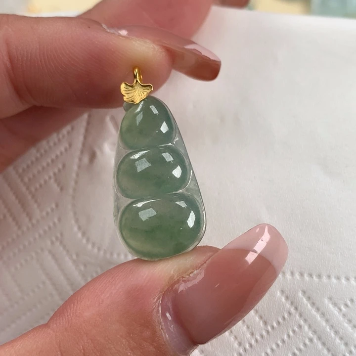 翡翠颈饰18K金镶嵌豆子