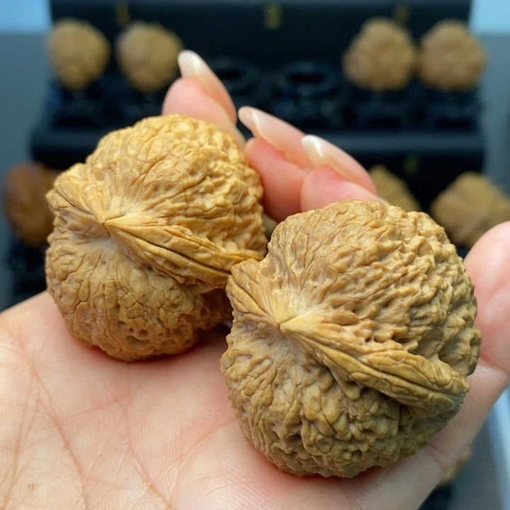 吊坠文玩核桃铁狮子