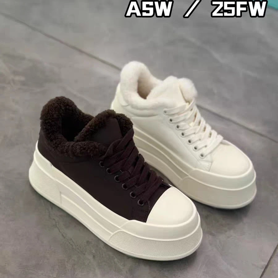 爱诗薇正品加绒板鞋2025秋冬牛皮加绒板鞋经典百搭厚底增高休闲鞋