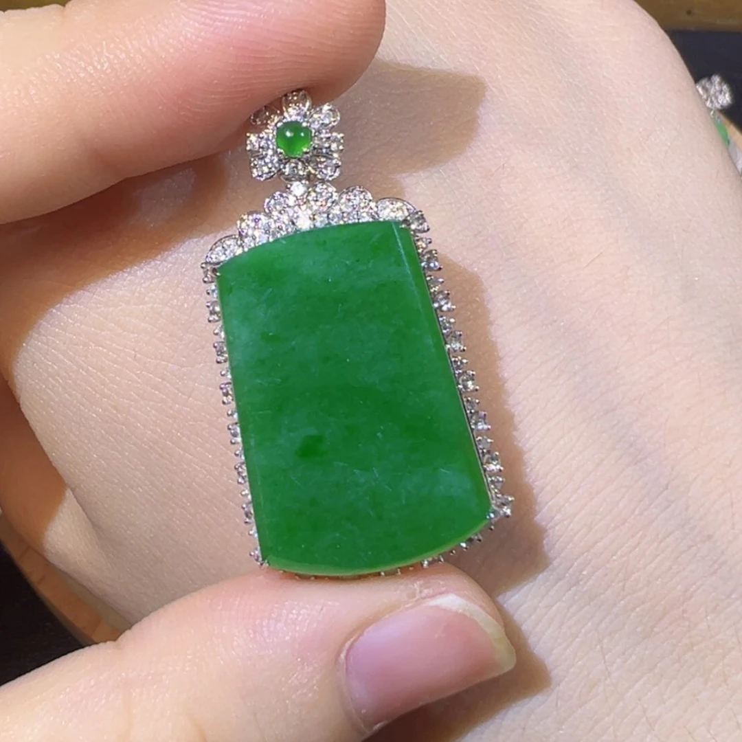 【闪购商品】翡翠18K金镶嵌颈饰缅甸翡翠