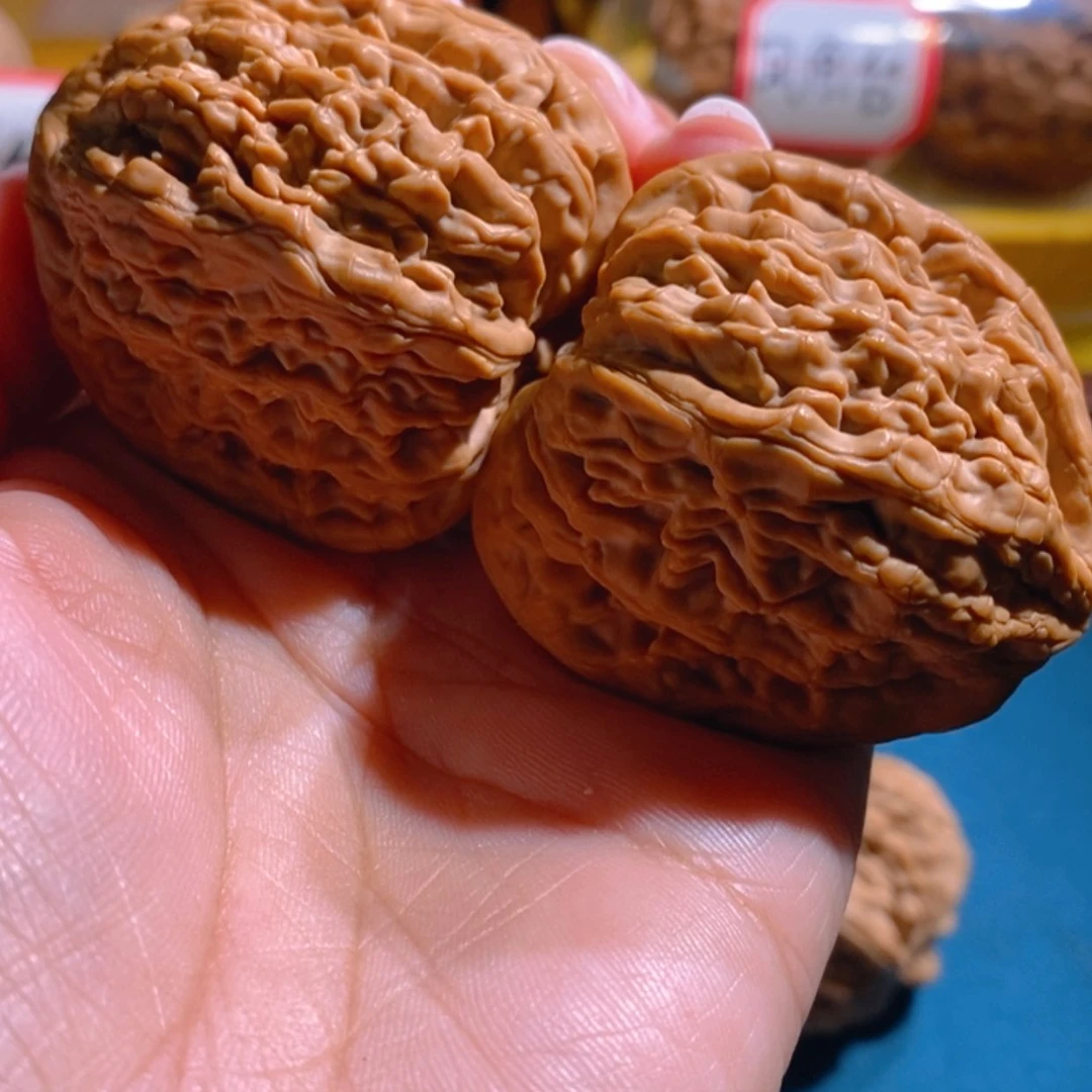 【闪购商品】文玩核桃吊坠生***驴虎头王