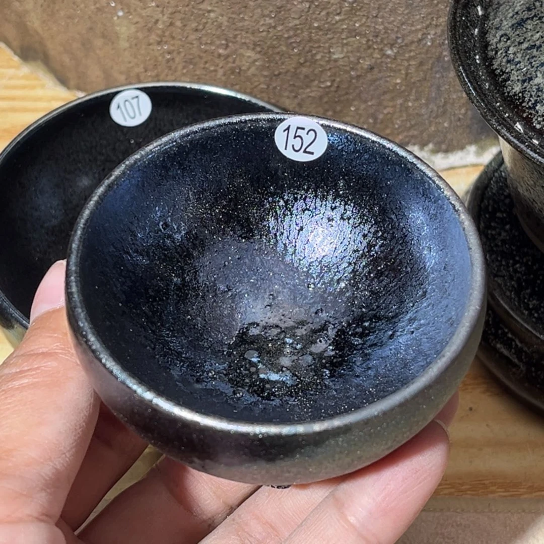 茶盏义兴龙窑坚持真柴烧落灰烧