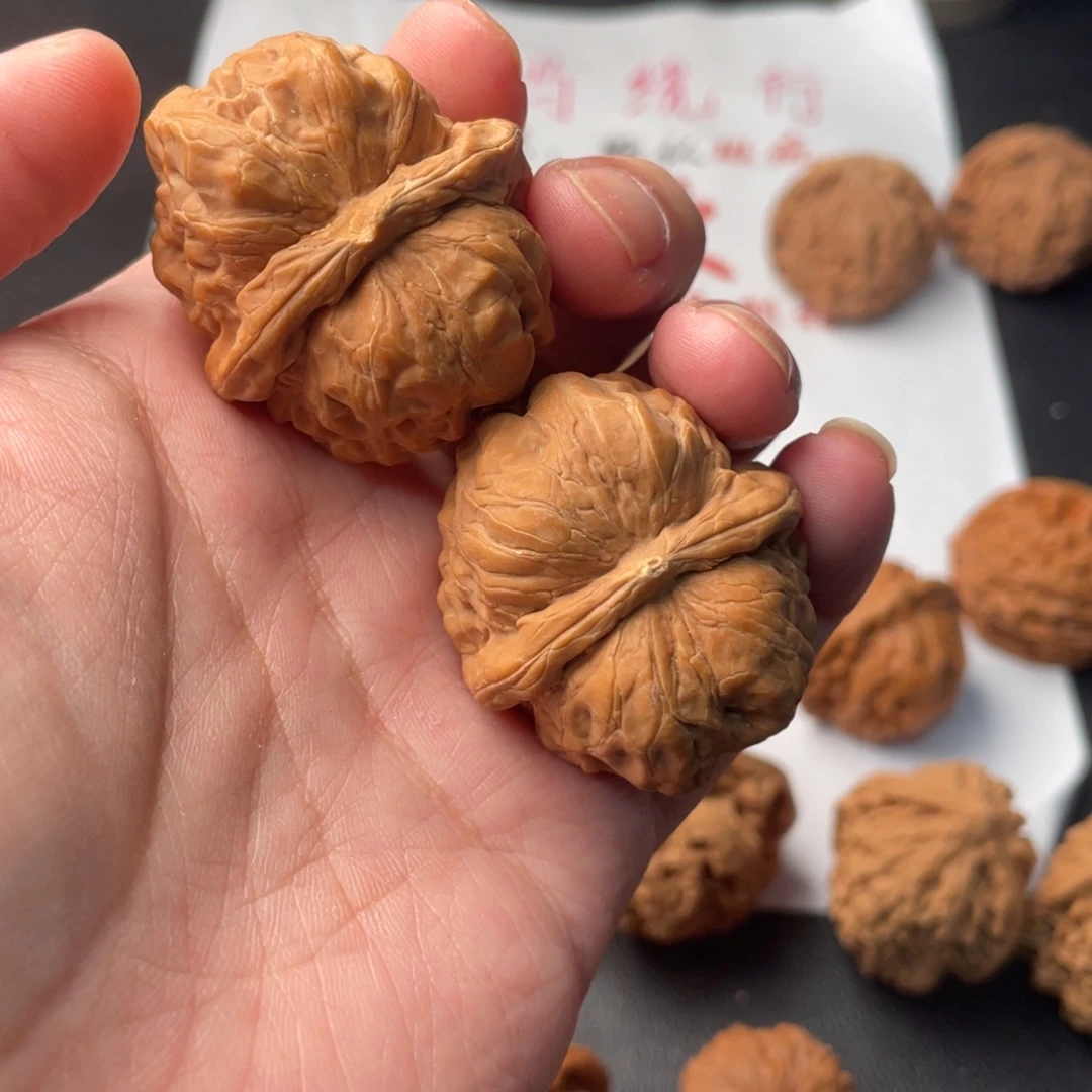 雨***明吊坠文玩核桃287，蛤蟆