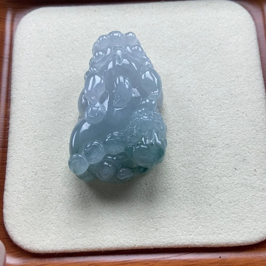 颈饰未镶嵌翡翠如意字母貔貅吊坠