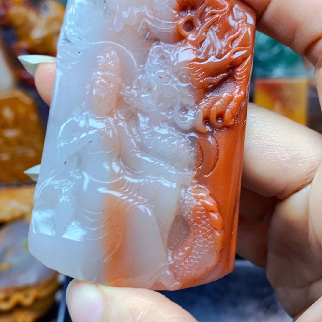 石英质玉（黄龙玉）未镶嵌颈饰