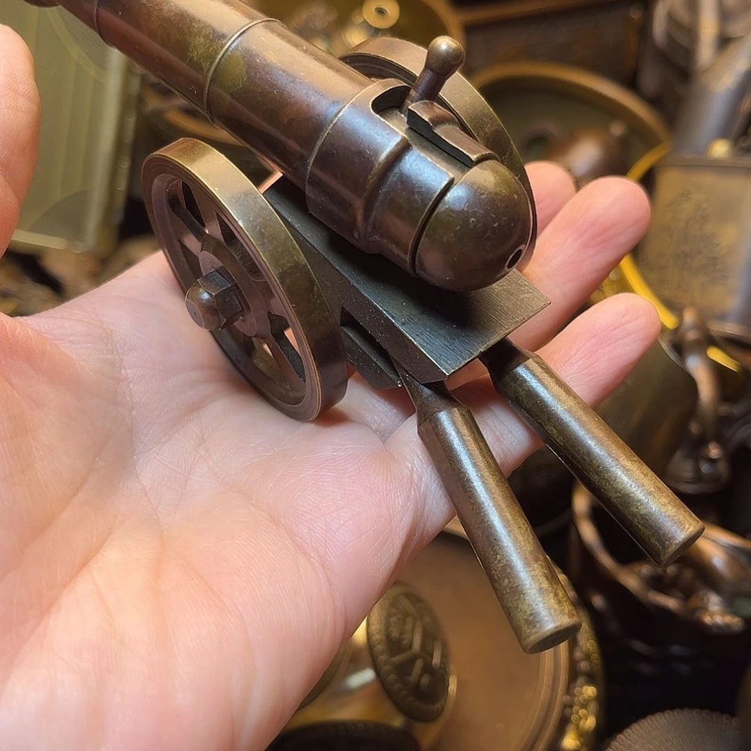 精美铜器工艺品等