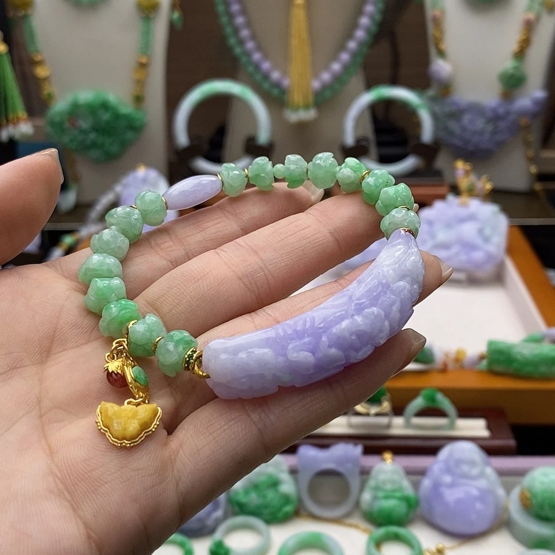 颈饰未镶嵌翡翠天然