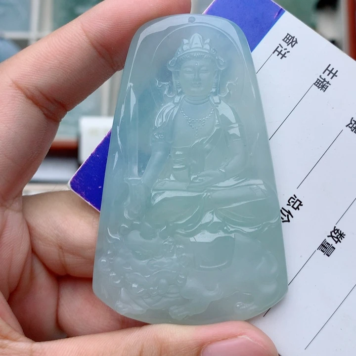 翡翠未镶嵌颈饰文殊菩萨