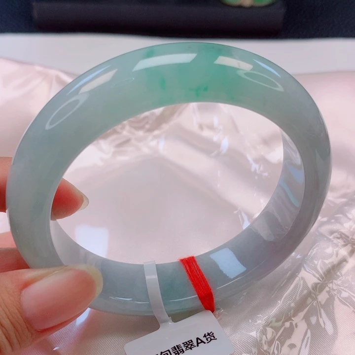 用***7未镶嵌手镯翡翠60圈