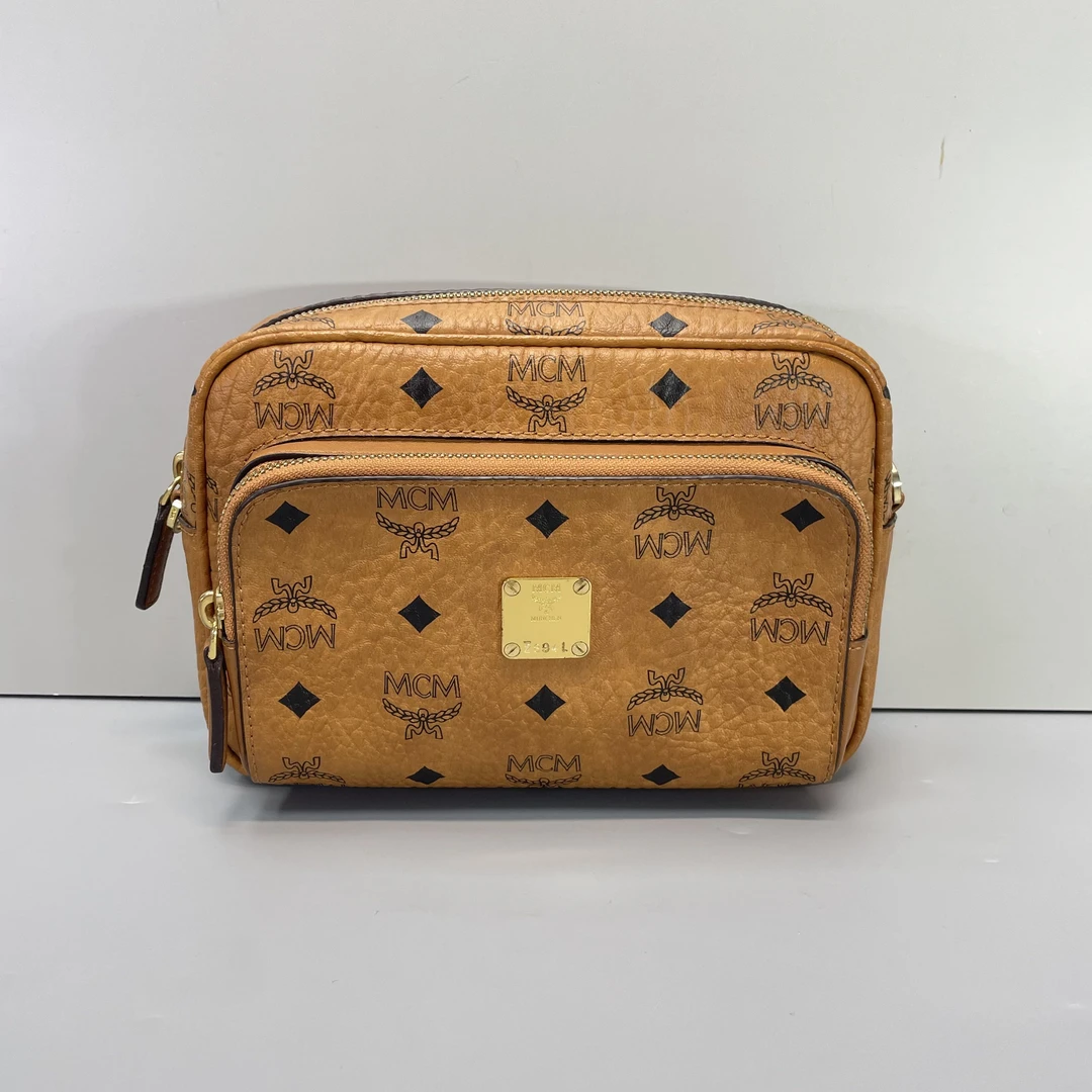 95新 MCM 媚姐/mcm干邑色相机包22x16x6cmG032006