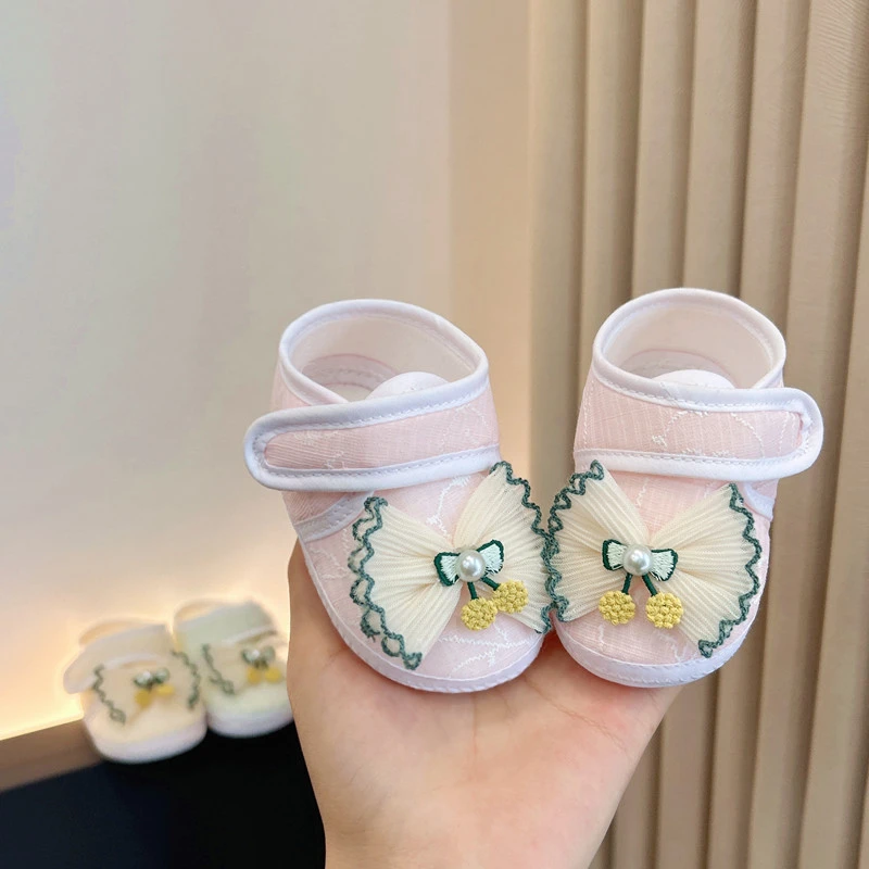 婴儿鞋子春秋季软底女宝宝布鞋0-3-6个月婴幼儿步前鞋防滑不掉跟8