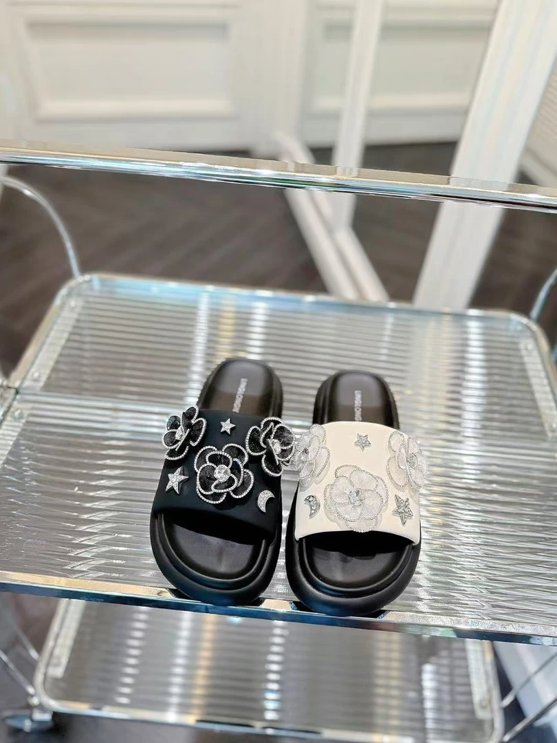 5502-100广系高货联名时尚女鞋（90天质保 正品保障）