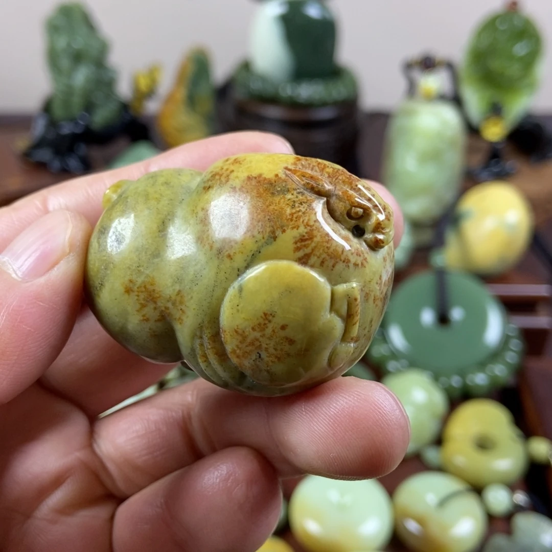 岫岩河磨玉（透闪石质玉）未镶嵌珠宝奇石