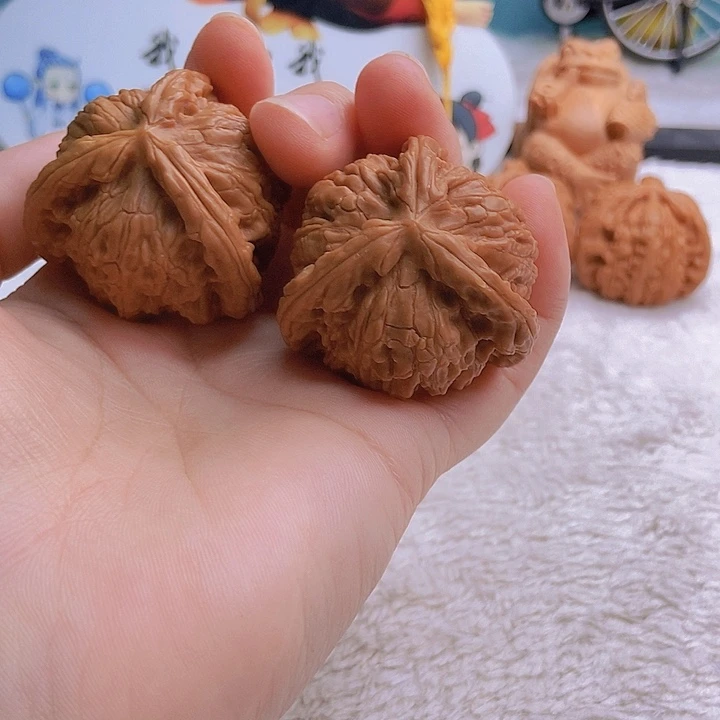 把件文玩核桃三棱