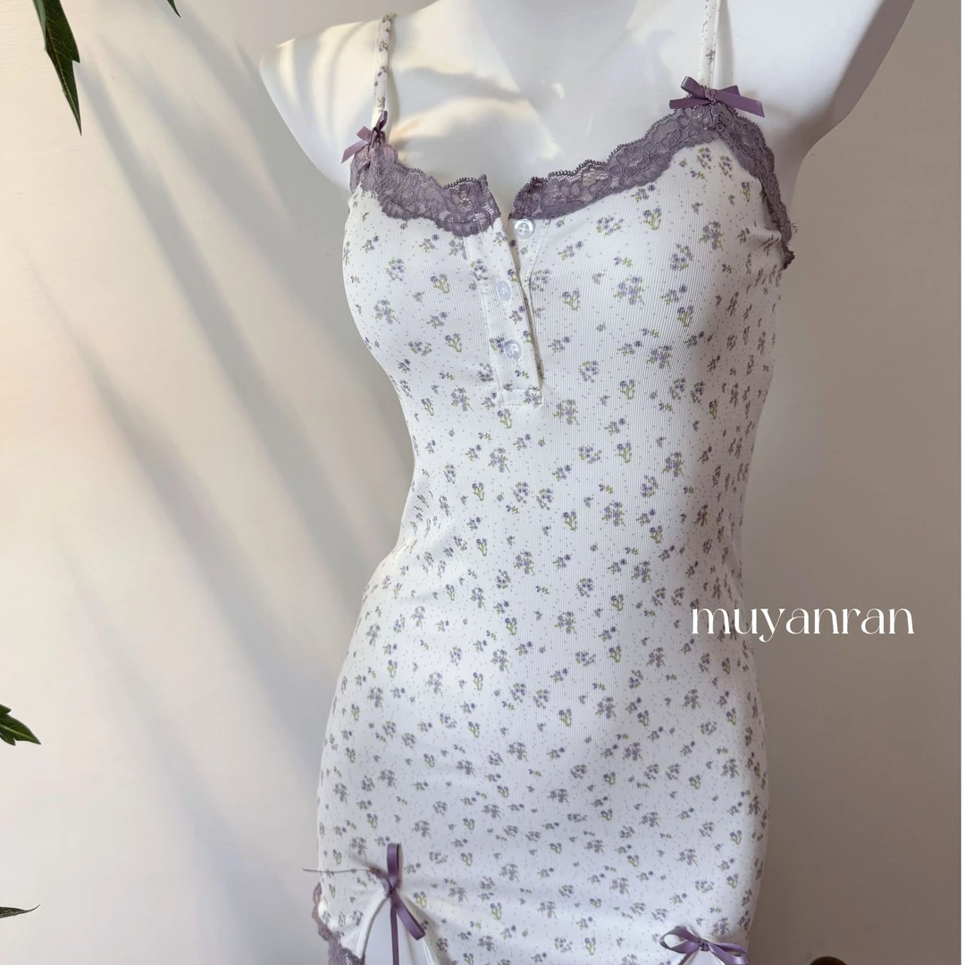 【清欢】(80-200)大码甜美碎花裙子法式吊带裙V字领蕾丝睡裙女士