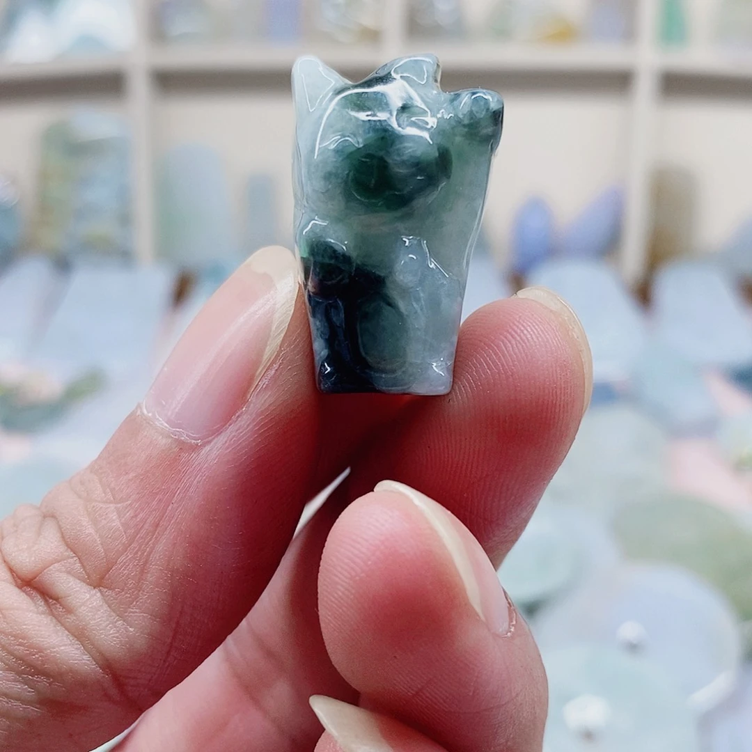 颈饰未镶嵌翡翠天然