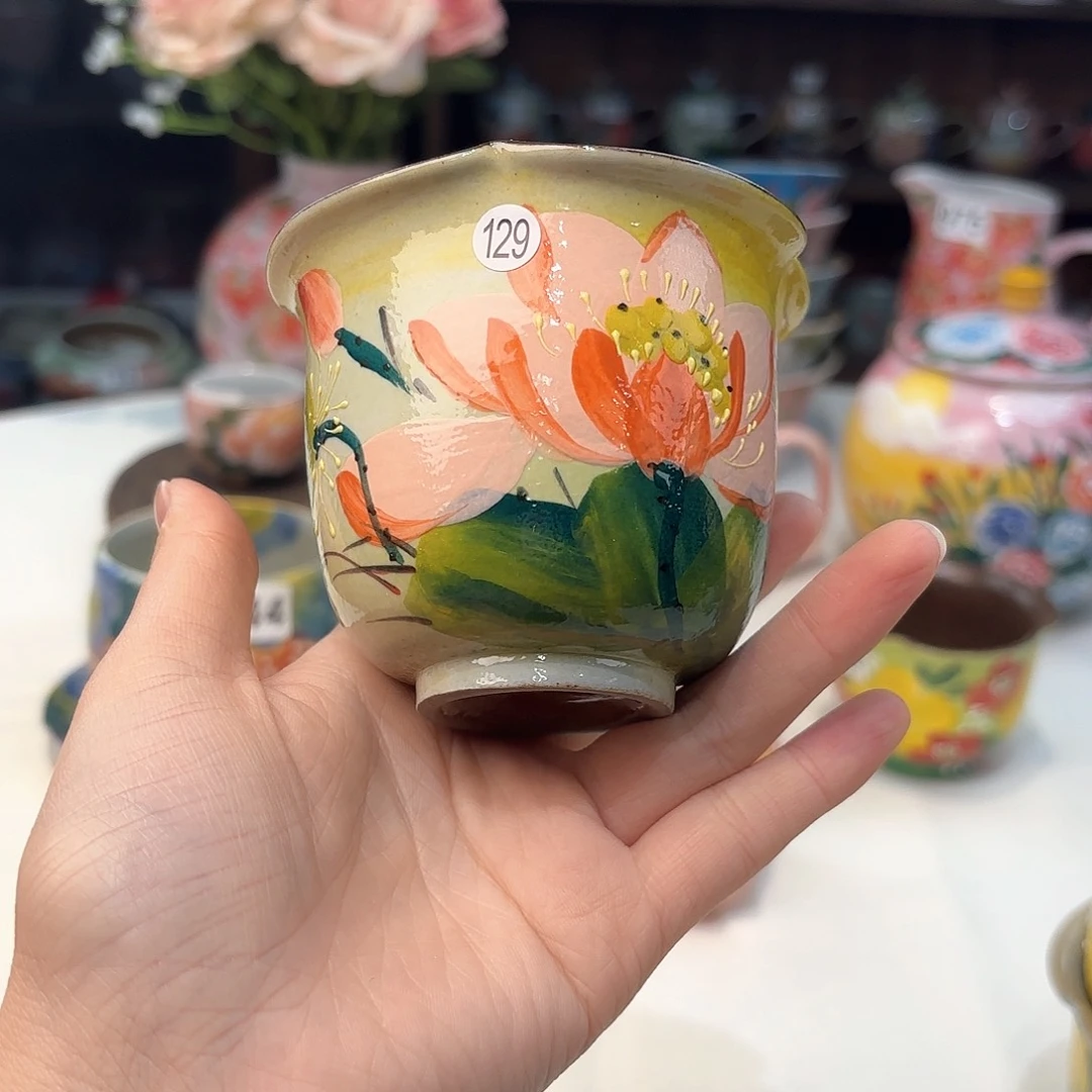 瓷片享**活兔兔好可爱啊