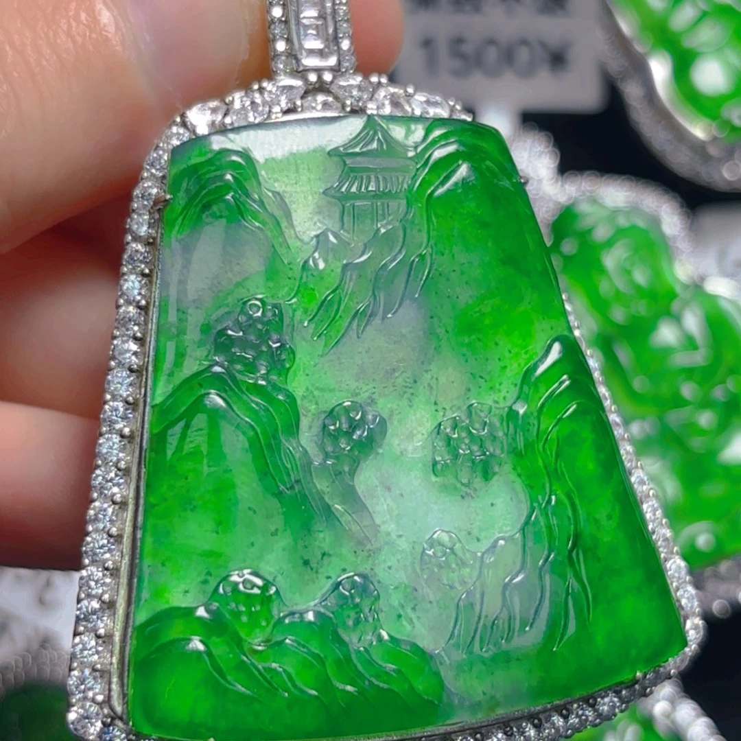 翡翠颈饰银S925镶嵌山水牌